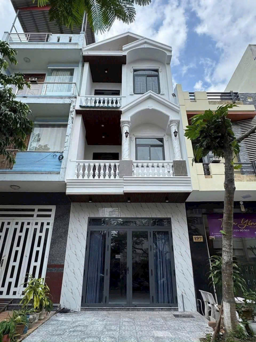 Nhà đẹp Hưng Phú gần Trường Trần Đại Nghĩa